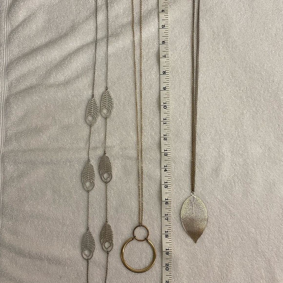 Elegant Gold and Silver Necklace Set - Picture 15 of 16